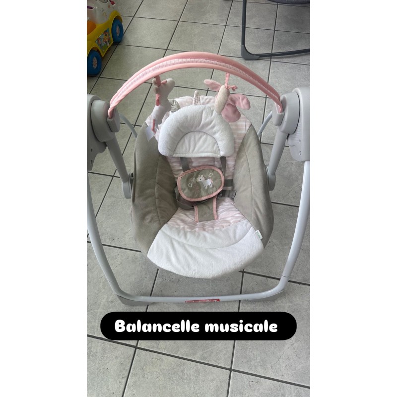 Balancelle musicale rose
