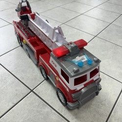 Camion de pompier géant