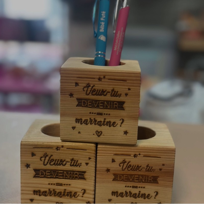 Pot à crayons en bois MARRAINE OU PARRAIN