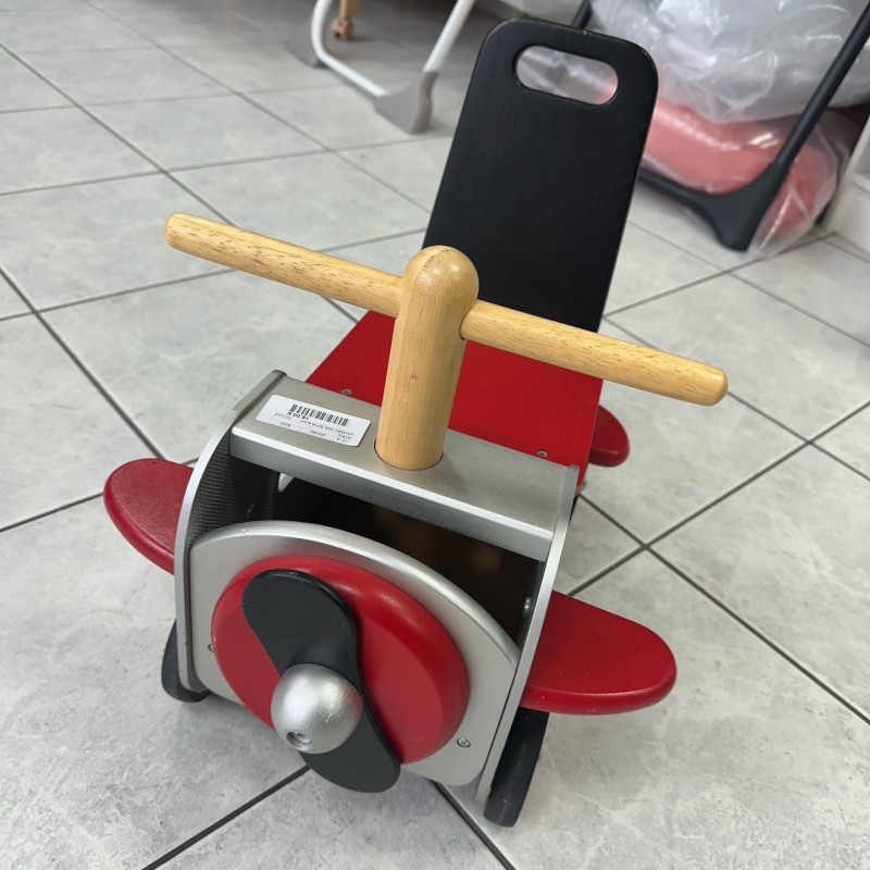 Avion pousseur en bois