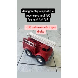 Véhicule en plastique recyclé