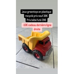 Véhicule en plastique recyclé